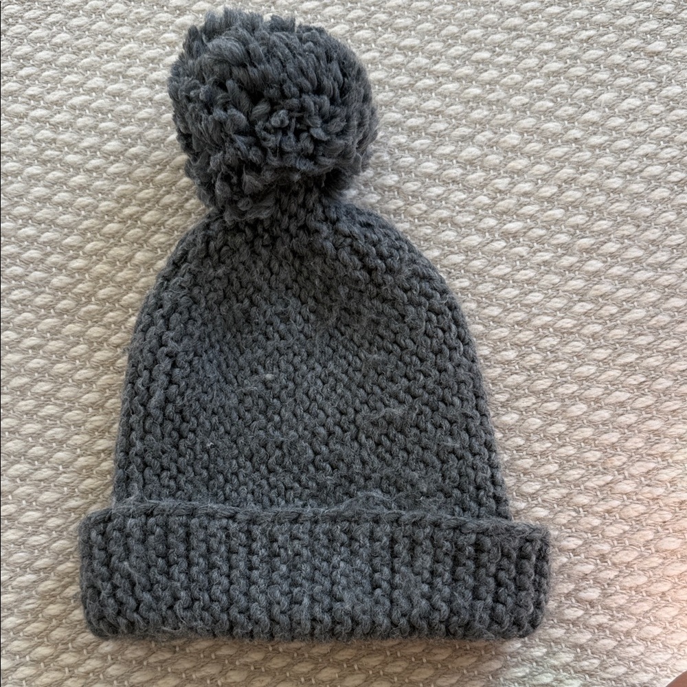 Boutique Gray Pom Pom Women’s Beanie Winter Hat